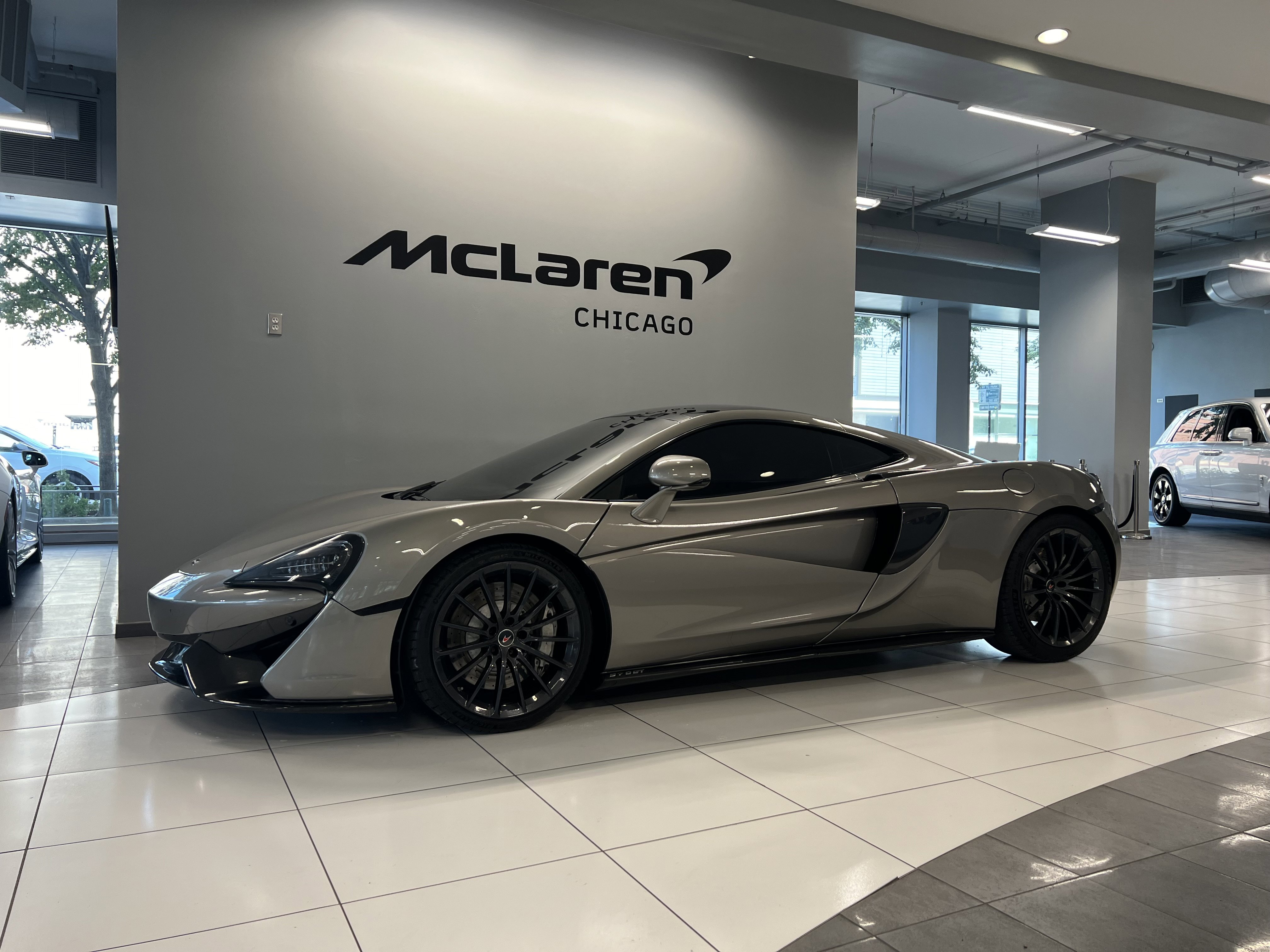 Used 2017 McLaren 570S image 2