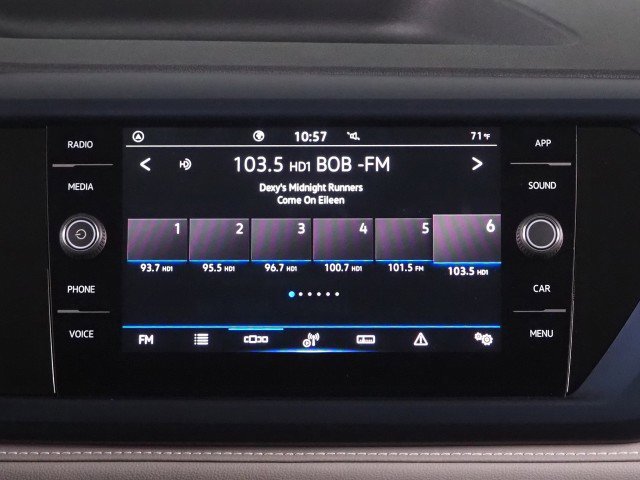 Used 2024 Volkswagen Taos SE image 25