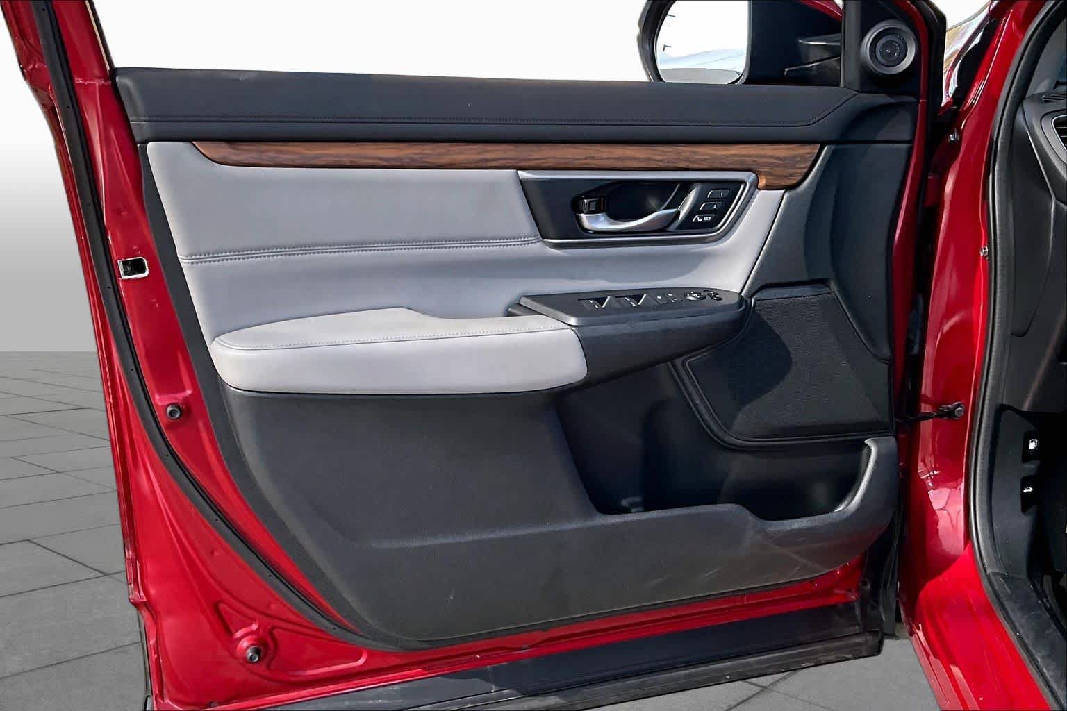 Used 2020 Honda CR-V Touring image 22