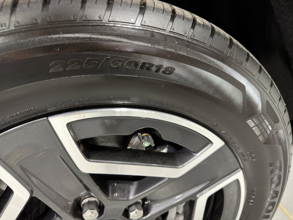 New 2026 Jeep Cherokee Laredo image 15