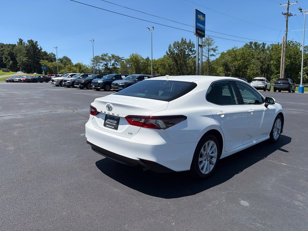 Used 2024 Toyota Camry LE FWD image 10