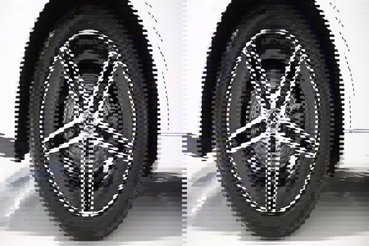 Used 2025 Mercedes-Benz E 350 4MATIC Sedan image 79