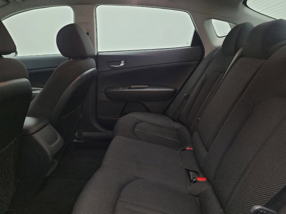 Used 2020 Kia Optima LX image 18