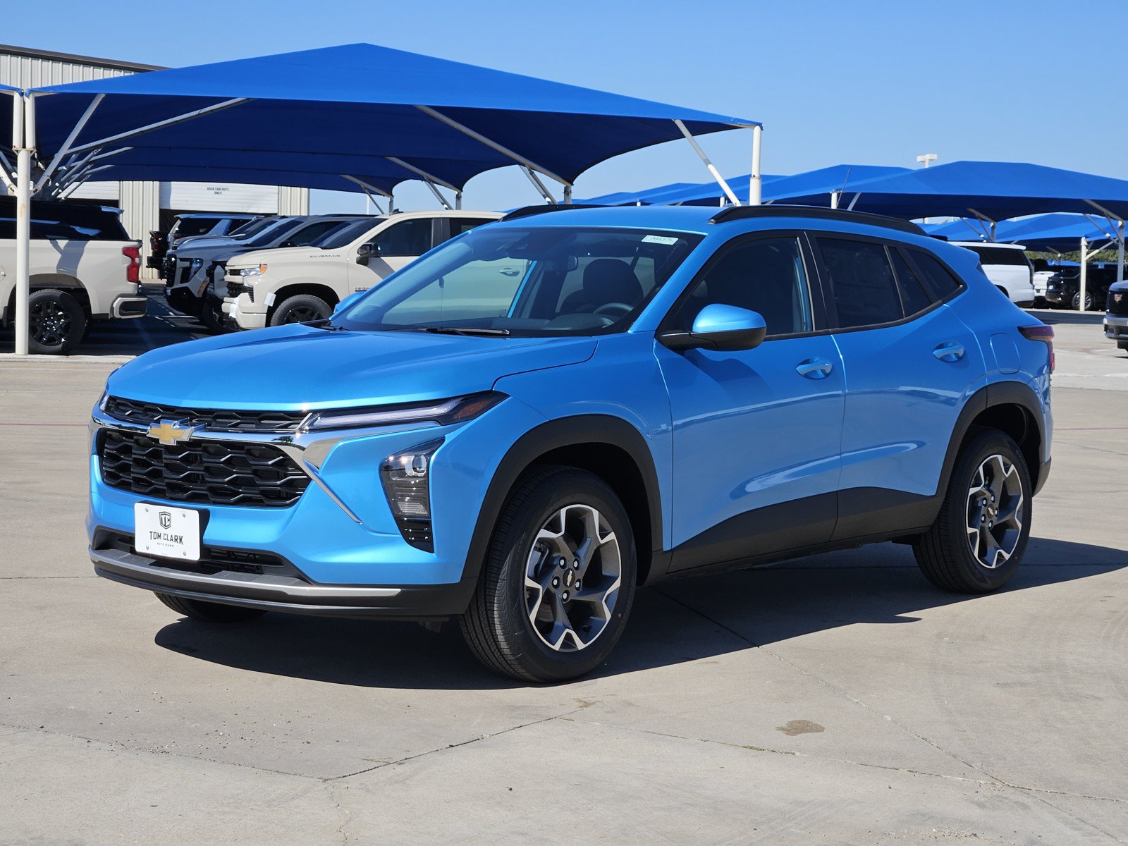 New 2026 Chevrolet Trax LT w/ Driver Confidence Package FWD image 2
