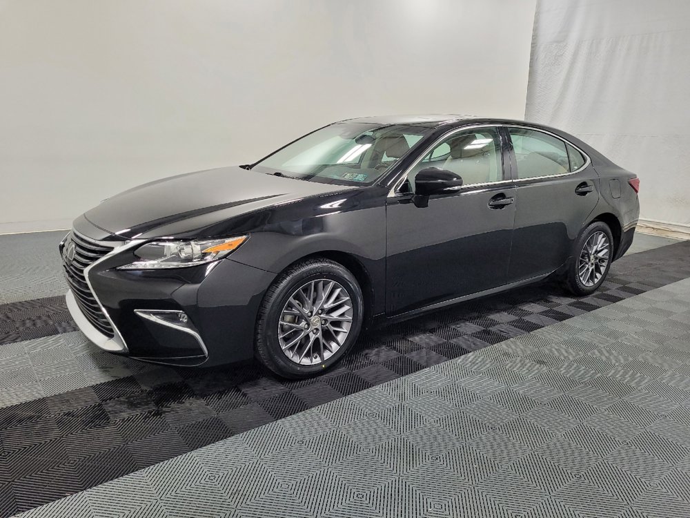 Used 2018 Lexus ES 350 w/ Navigation System Package image 2