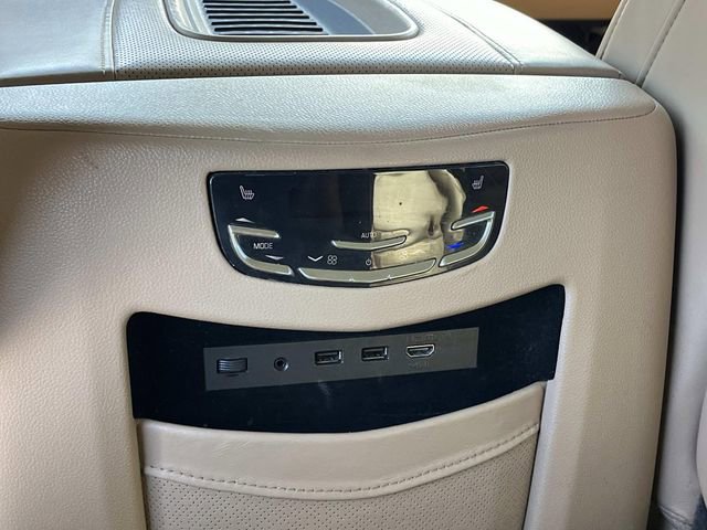 Used 2018 Cadillac Escalade ESV Platinum AWD/4WD image 24