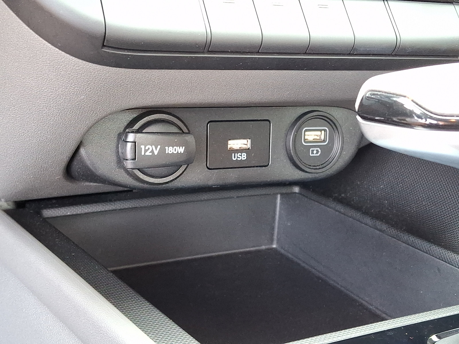 Certified 2023 Hyundai Elantra SEL FWD image 17