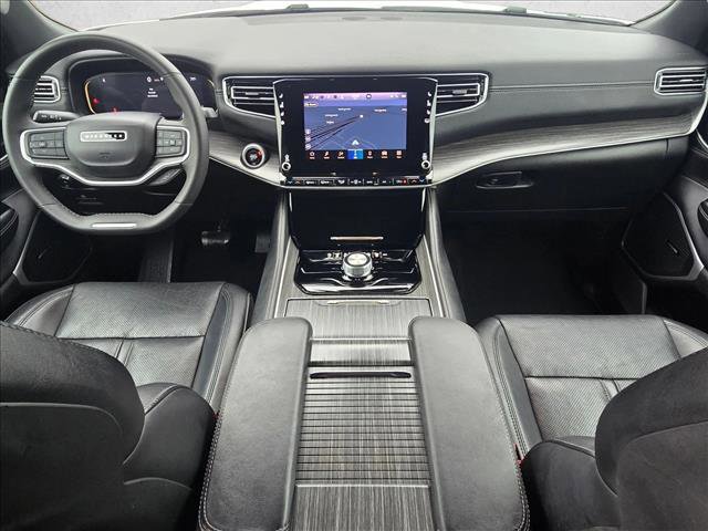 Used 2024 Jeep Wagoneer Series II w/ Flexible Seating Group RWD image 16