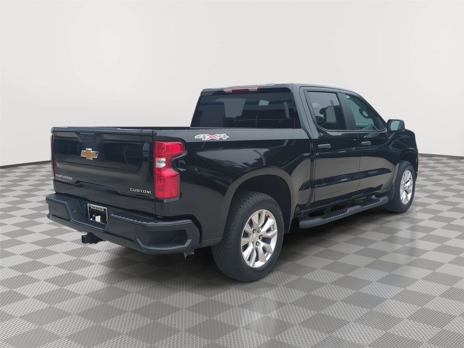 Used 2025 Chevrolet Silverado 1500 Custom AWD/4WD image 5