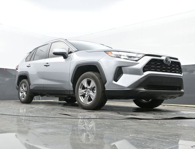 Used 2025 Toyota RAV4 XLE image 23