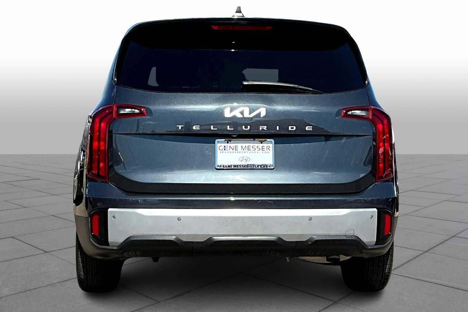 Used 2023 Kia Telluride LX image 8