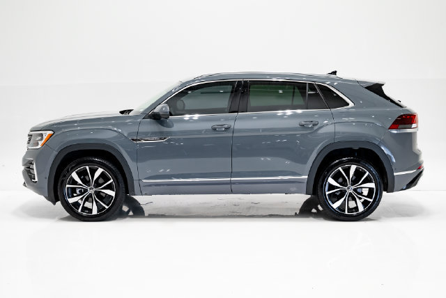Used 2025 Volkswagen Atlas Cross Sport SEL Premium R-Line AWD/4WD image 28