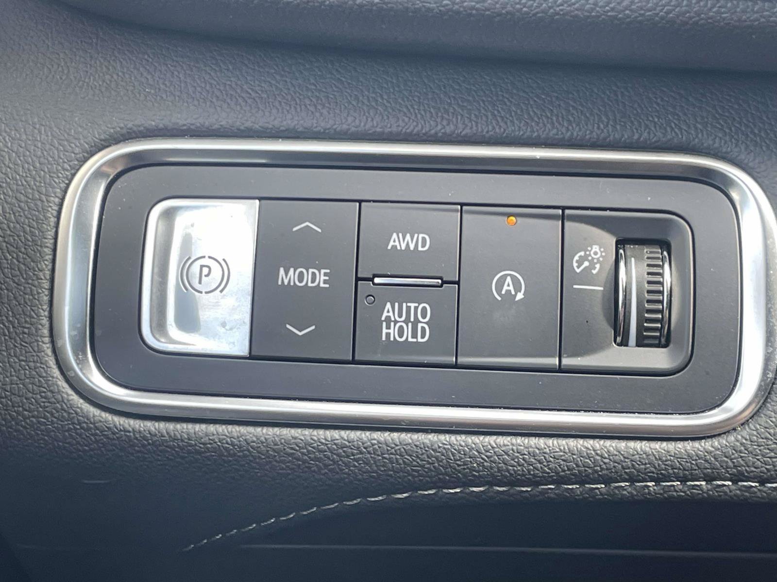 Certified 2025 Buick Enclave Avenir w/ Super Cruise Package AWD/4WD image 30