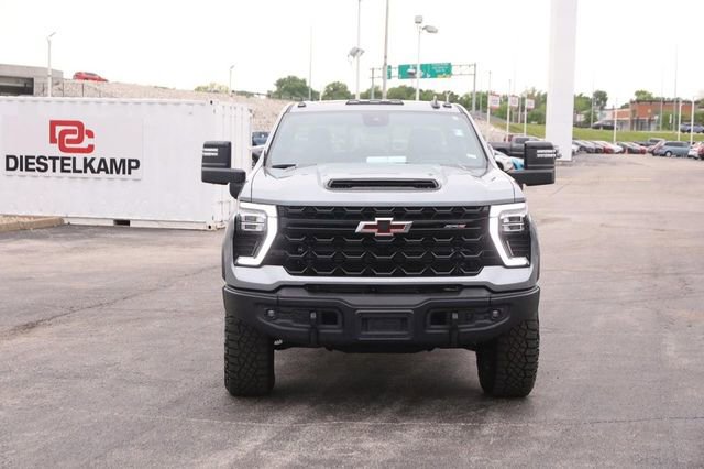 Used 2024 Chevrolet Silverado 2500 ZR2 w/ ZR2 Bison Edition AWD/4WD image 4