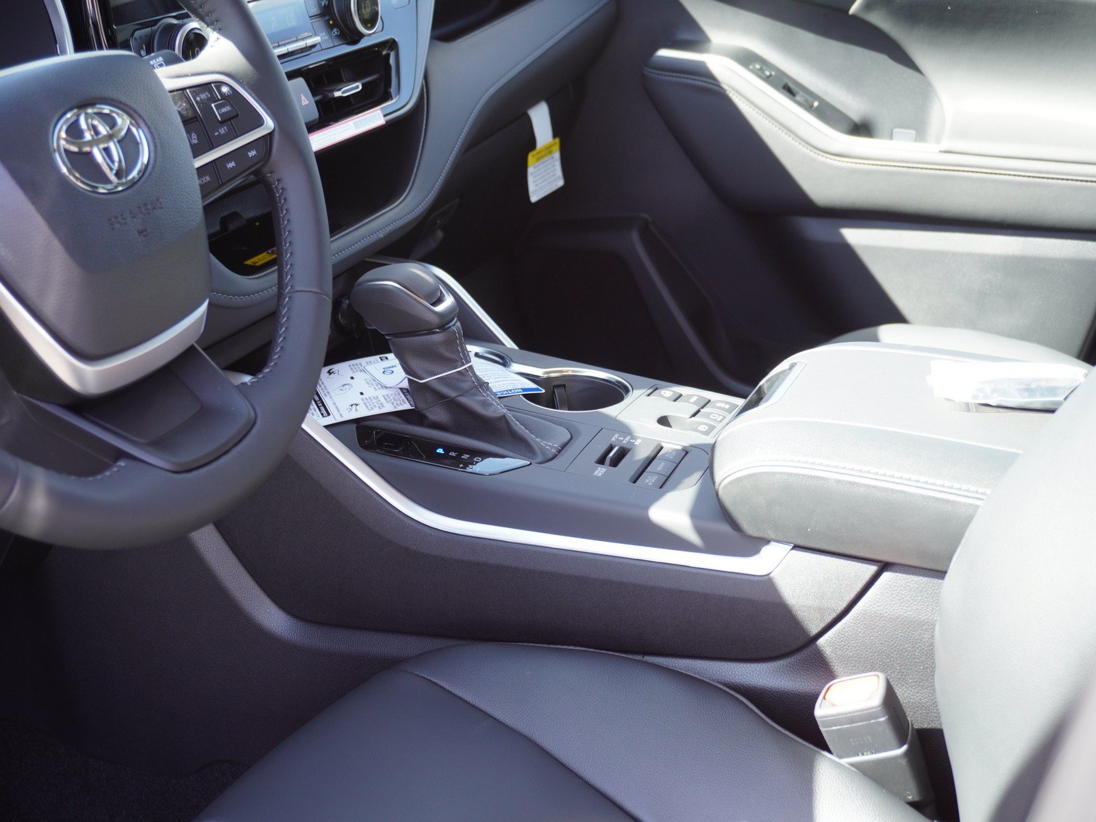 New 2026 Toyota Highlander XLE AWD/4WD image 23
