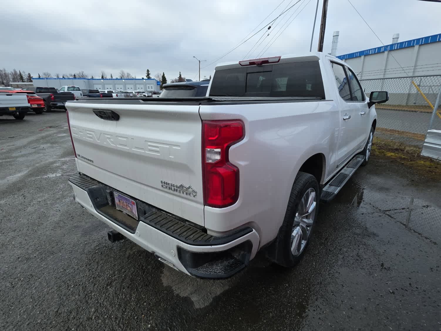 Used 2023 Chevrolet Silverado 1500 High Country w/ High Country Premium Package AWD/4WD image 4