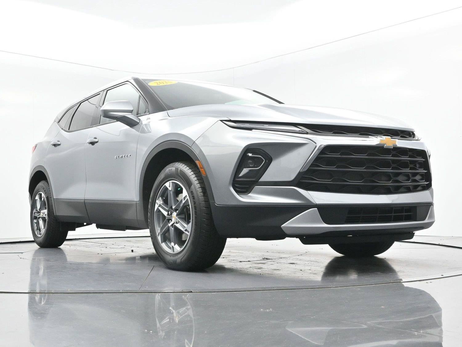 Used 2025 Chevrolet Blazer LT AWD/4WD image 43