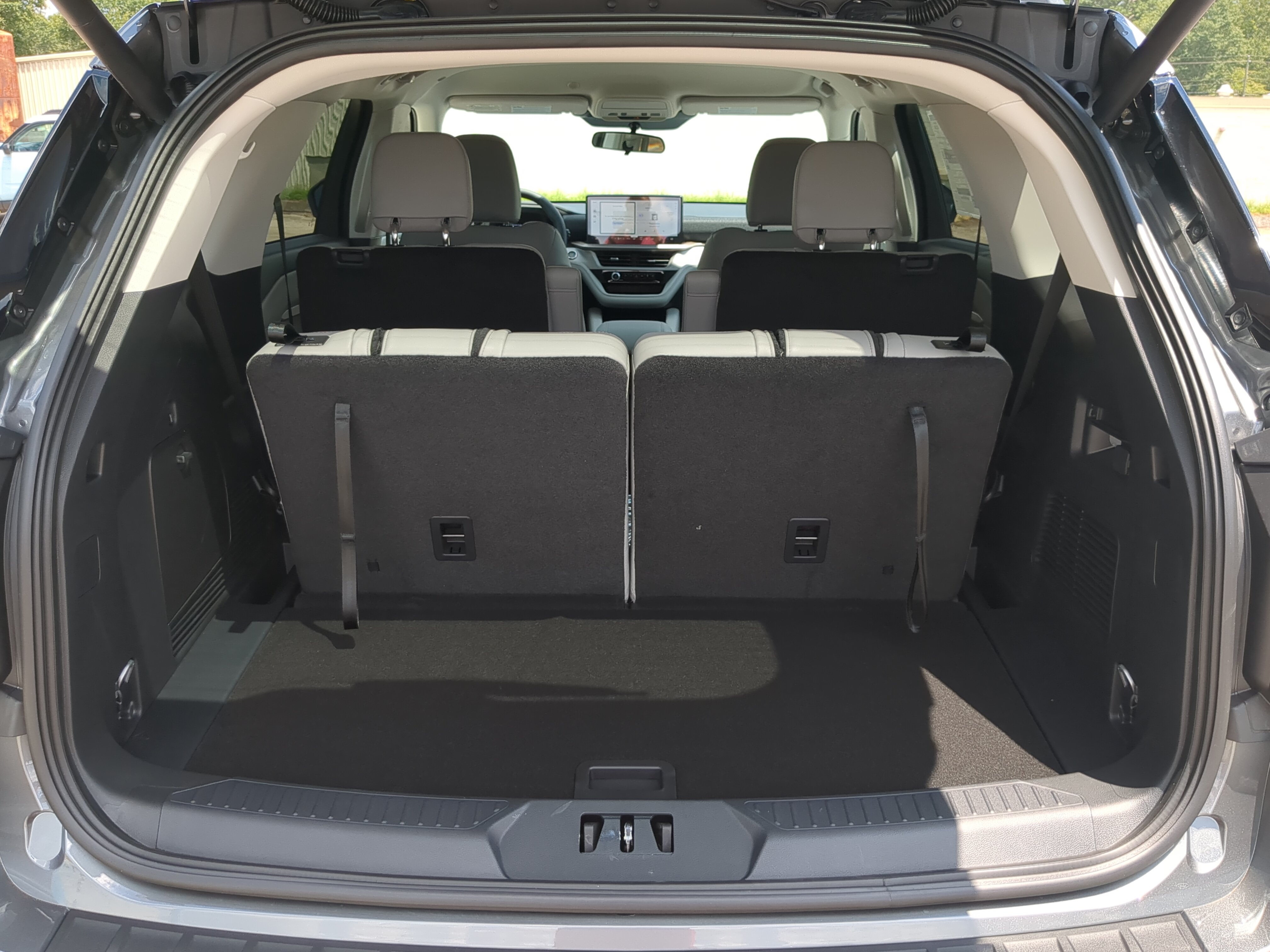 New 2026 Ford Explorer Active w/ Active Comfort Package AWD/4WD image 11