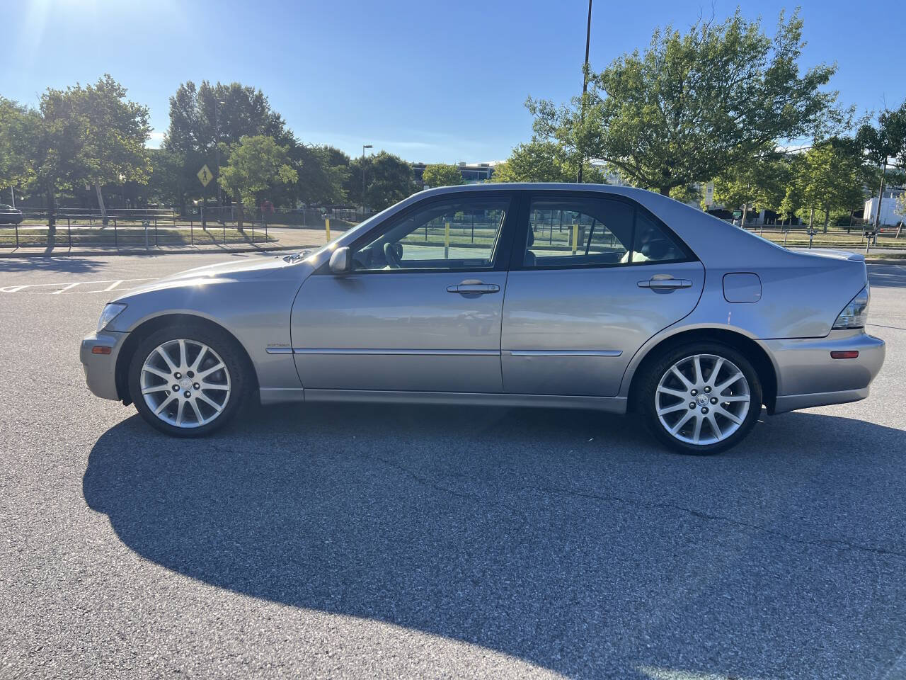 Used 2003 Lexus IS 300 RWD image 15