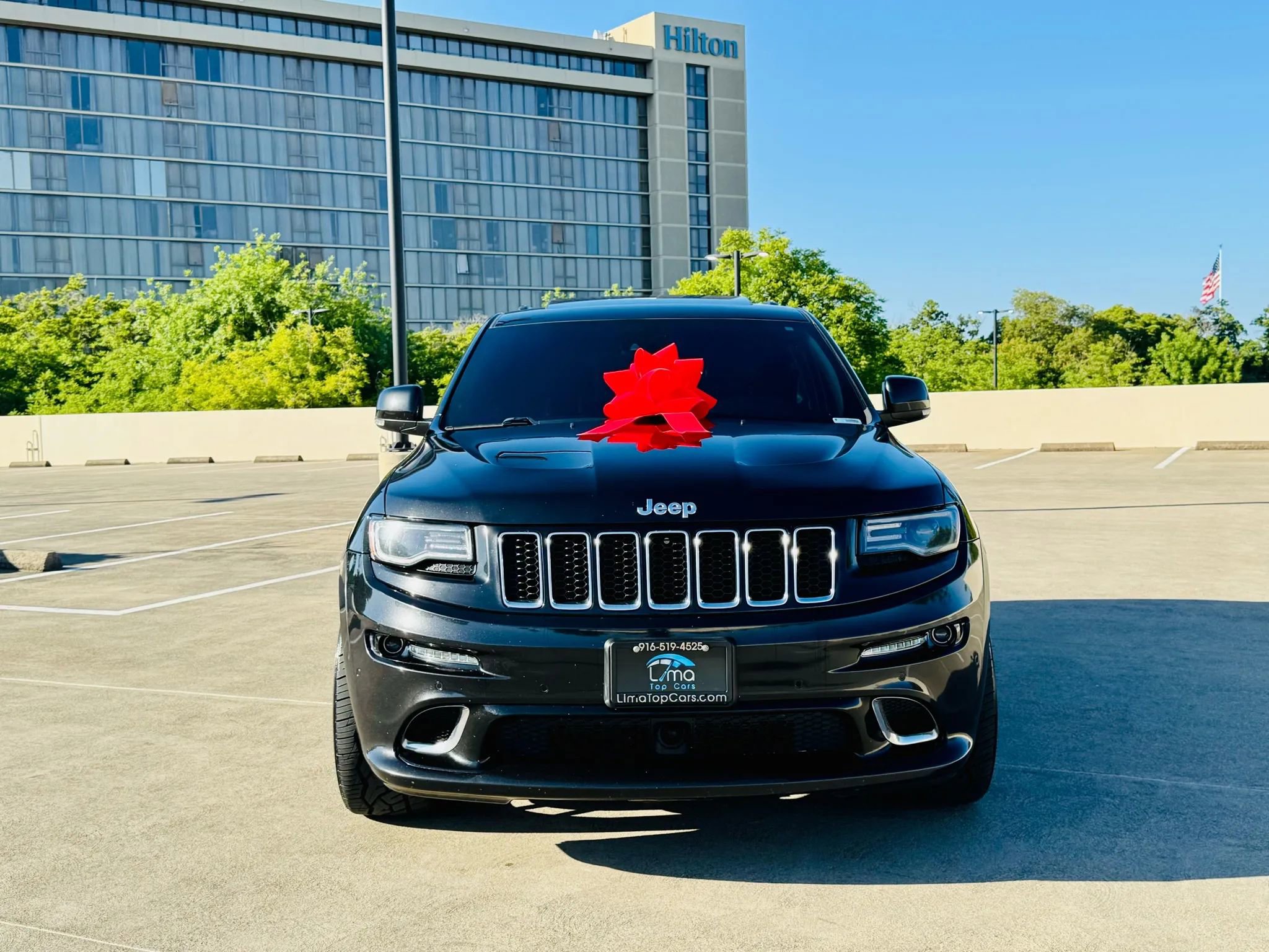 Used 2014 Jeep Grand Cherokee SRT8 w/ Luxury Group II AWD/4WD image 31