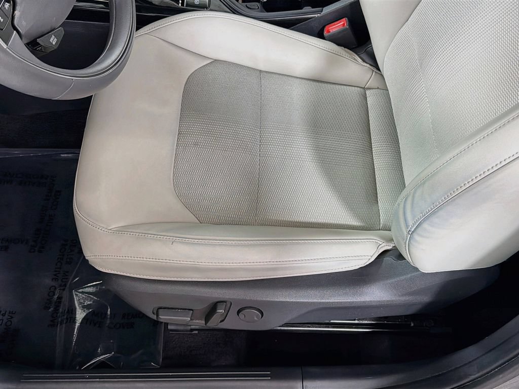 Used 2024 Kia Niro EX FWD image 19