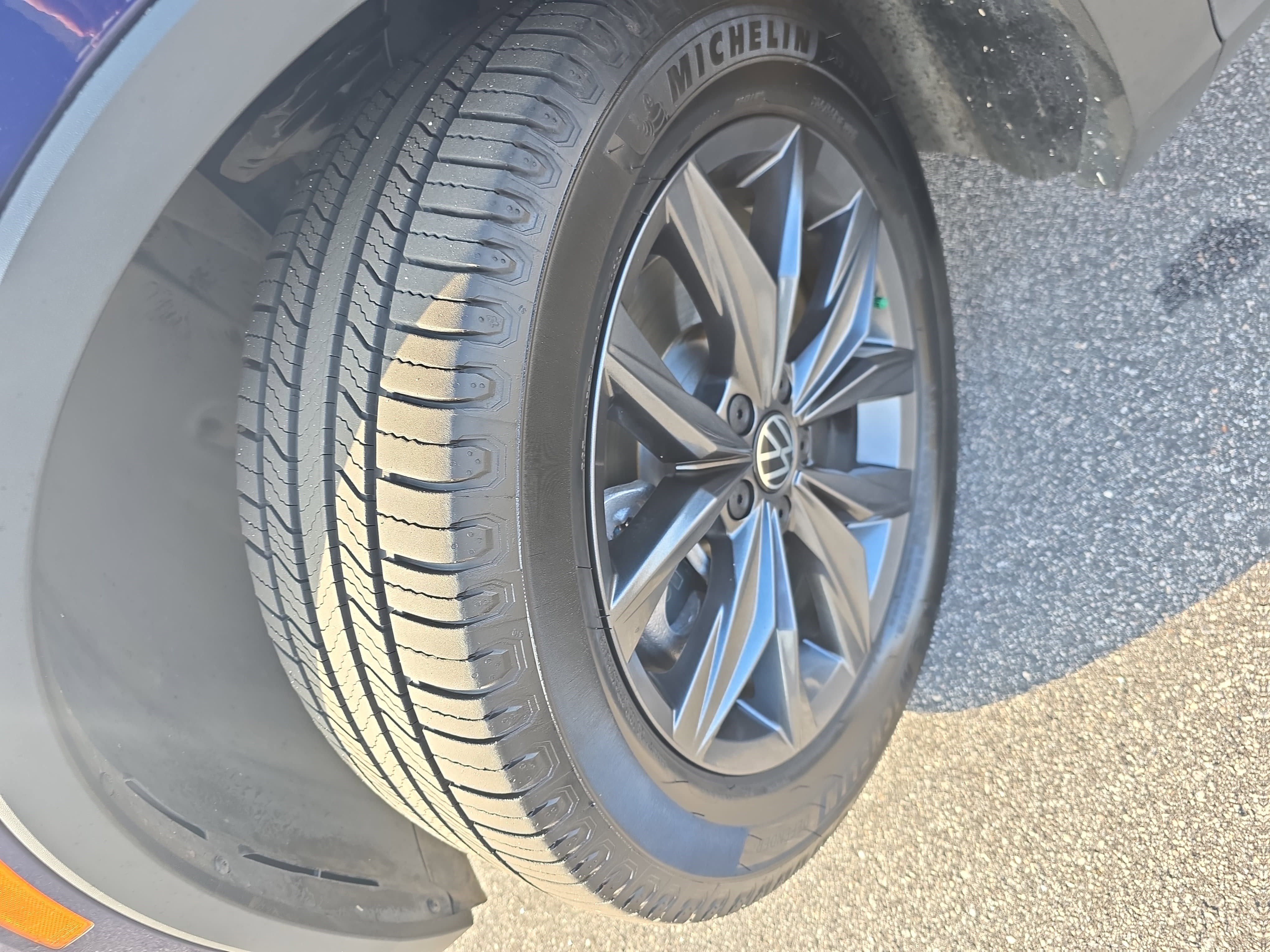 Used 2022 Volkswagen Tiguan SE image 31