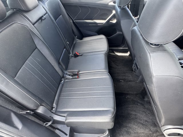Used 2023 Volkswagen Tiguan SE R-Line AWD/4WD image 15