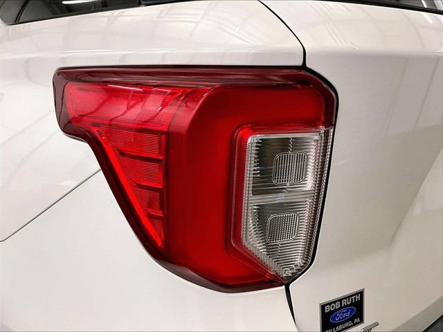 Used 2021 Ford Explorer XLT w/ Equipment Group 202A AWD/4WD image 29