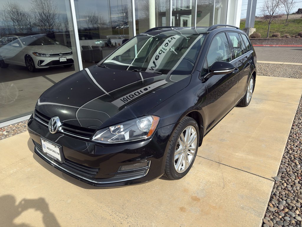 Used 2015 Volkswagen Golf TDI SE image 1