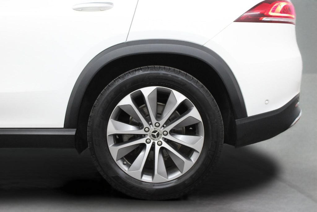Used 2020 Mercedes-Benz GLE 350 4MATIC image 8