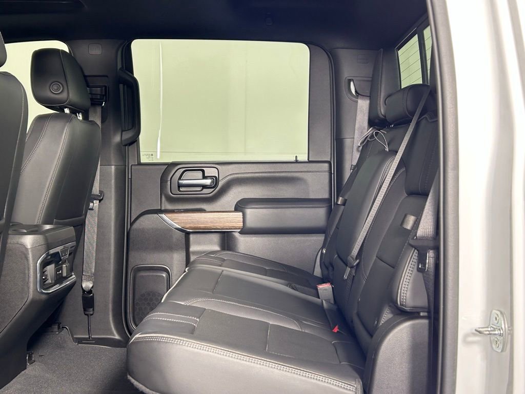 Used 2023 Chevrolet Silverado 3500 High Country image 17