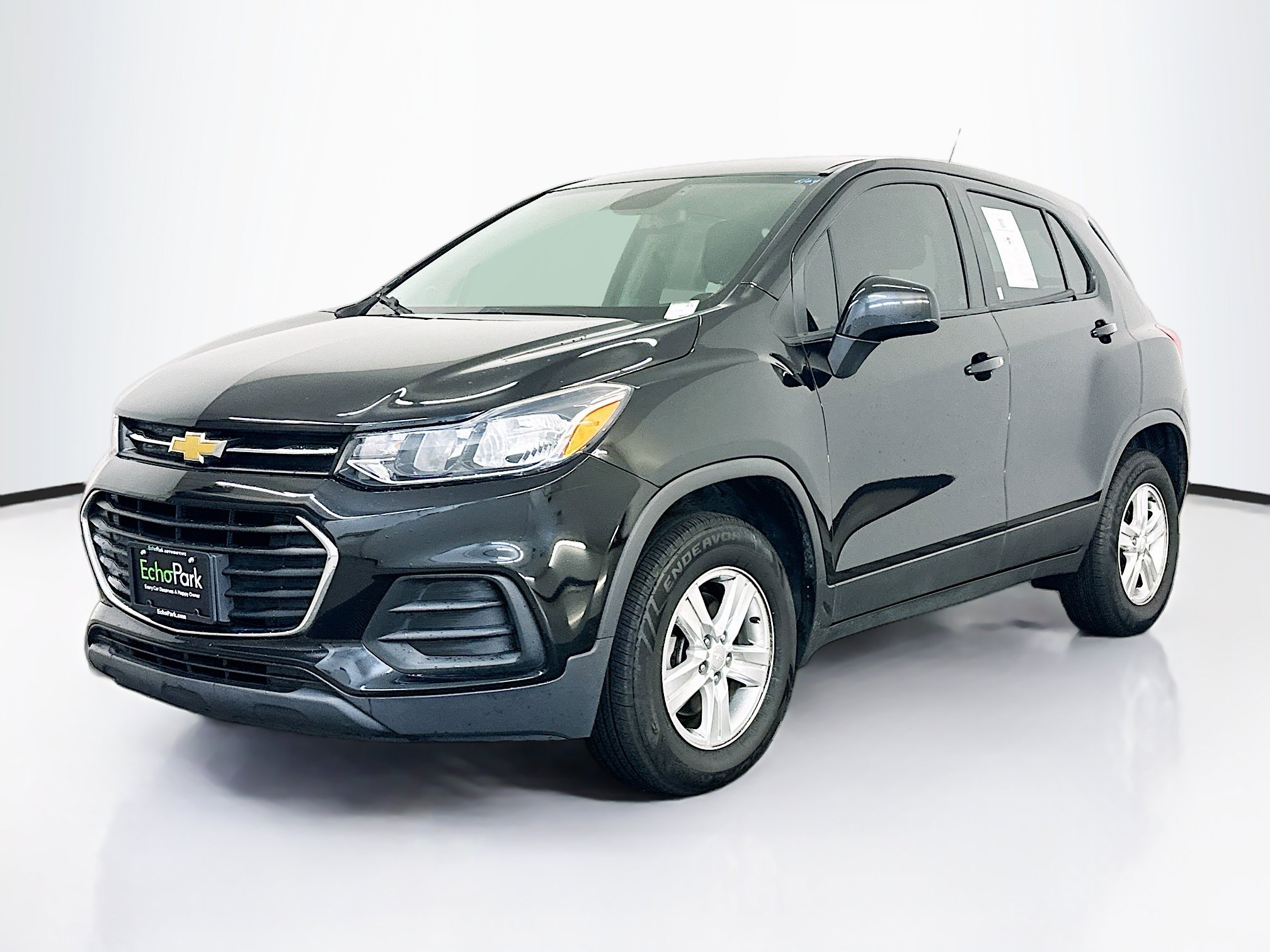 Used 2018 Chevrolet Trax LS AWD/4WD image 3