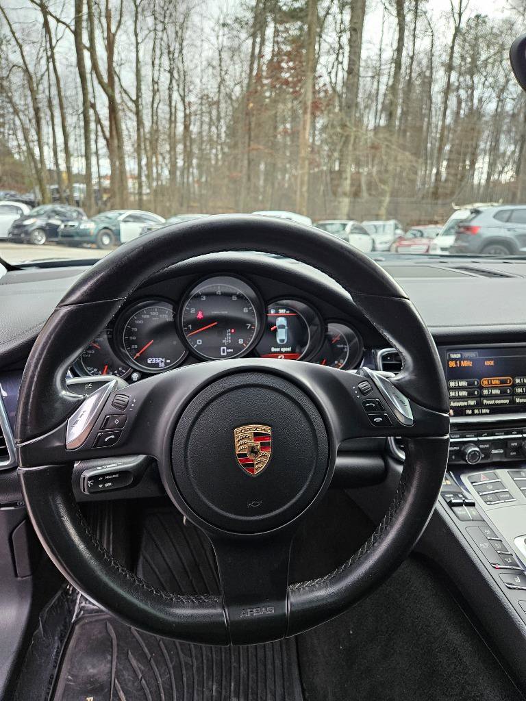 Used 2012 Porsche Panamera 4 image 13