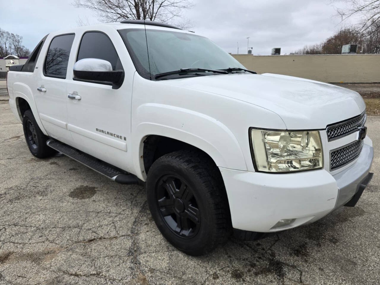 Used 2007 Chevrolet Avalanche LT w/ LT Preferred Equipment Group RWD image 3