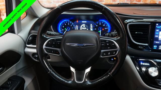 Used 2019 Chrysler Pacifica Touring-L w/ Advanced Safetytec Group image 12