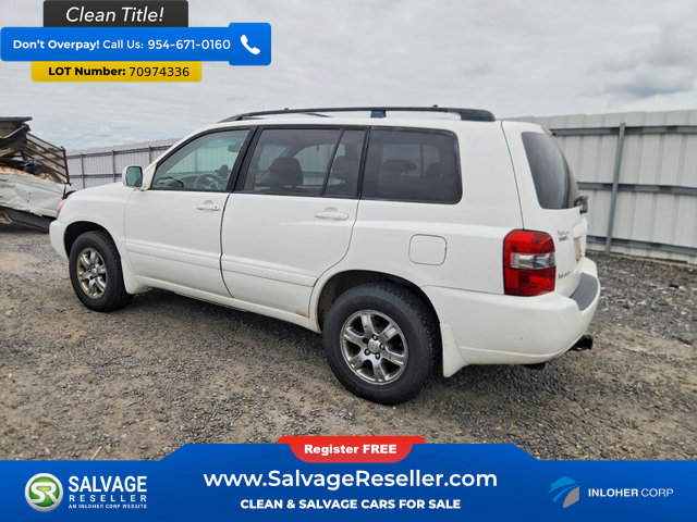 Used 2004 Toyota Highlander 4WD V6 w/ Preferred Pkg image 3