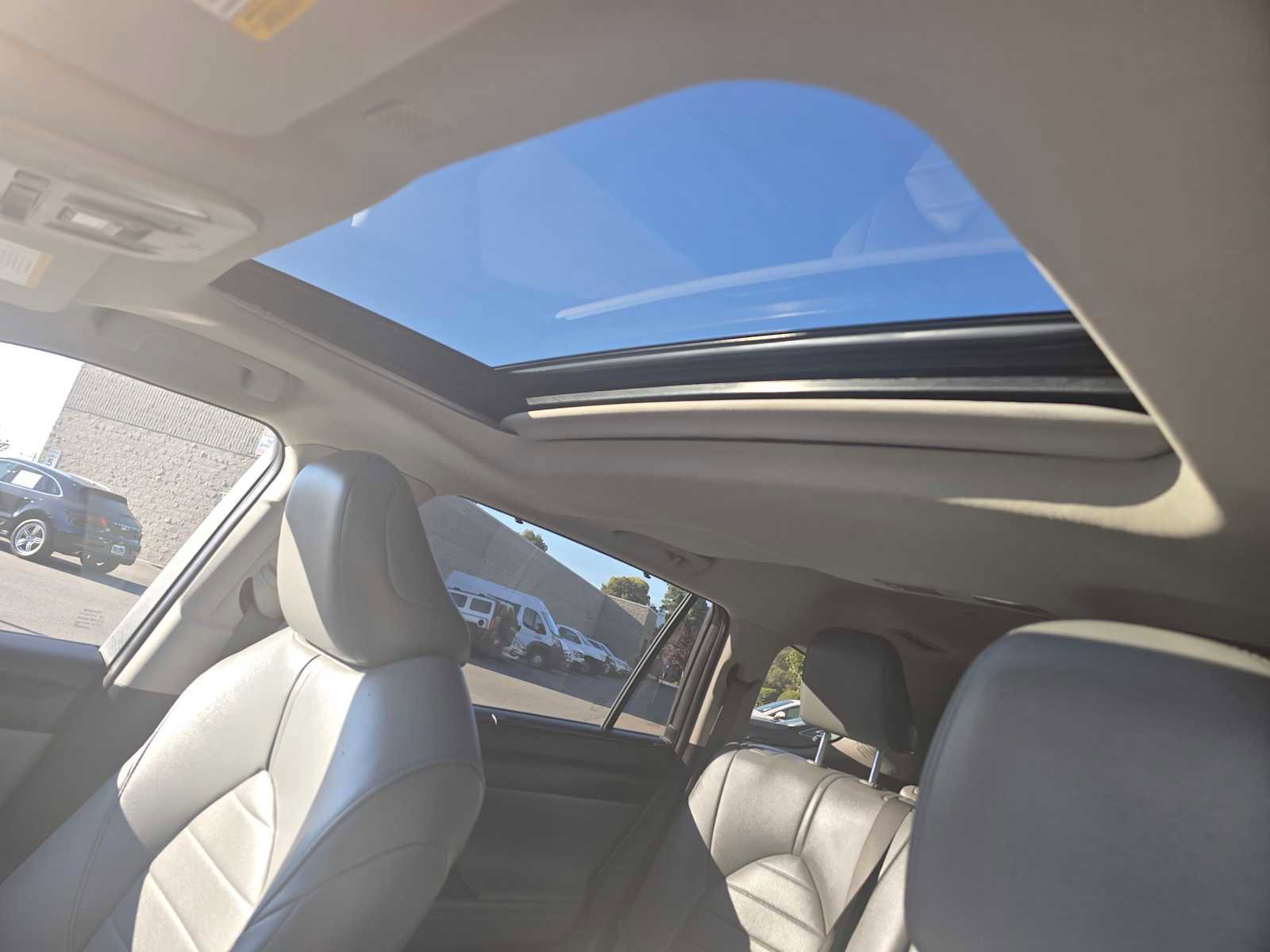 Used 2022 Toyota Highlander XLE image 26