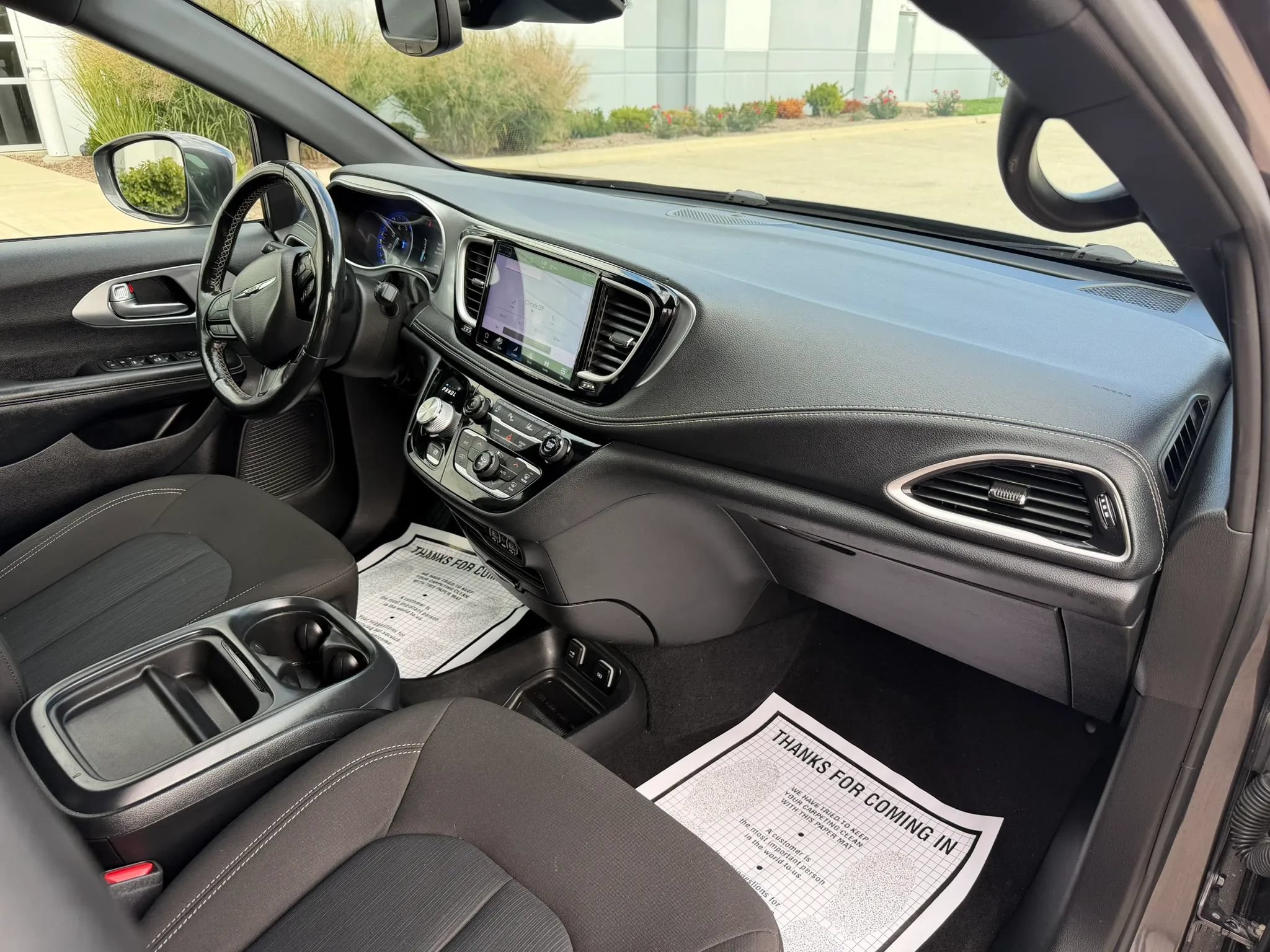 Used 2021 Chrysler Pacifica Touring w/ S Appearance Package FWD image 22