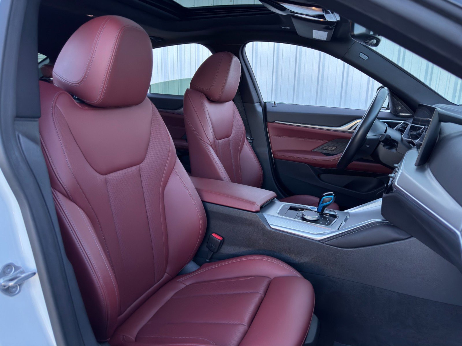 Used 2022 BMW i4 eDrive40 w/ M Sport Package image 40