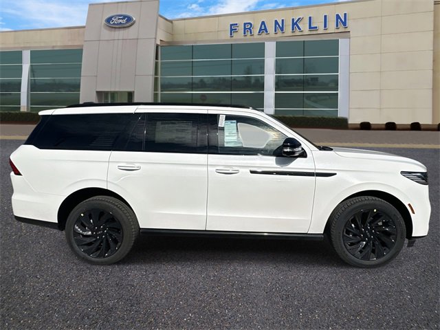 New 2025 Lincoln Navigator Reserve w/ Jet Appearance Package image 8