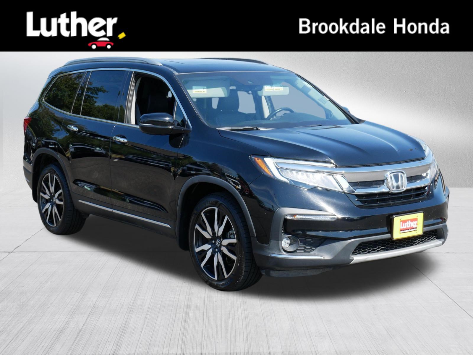 Used 2019 Honda Pilot Touring image 1