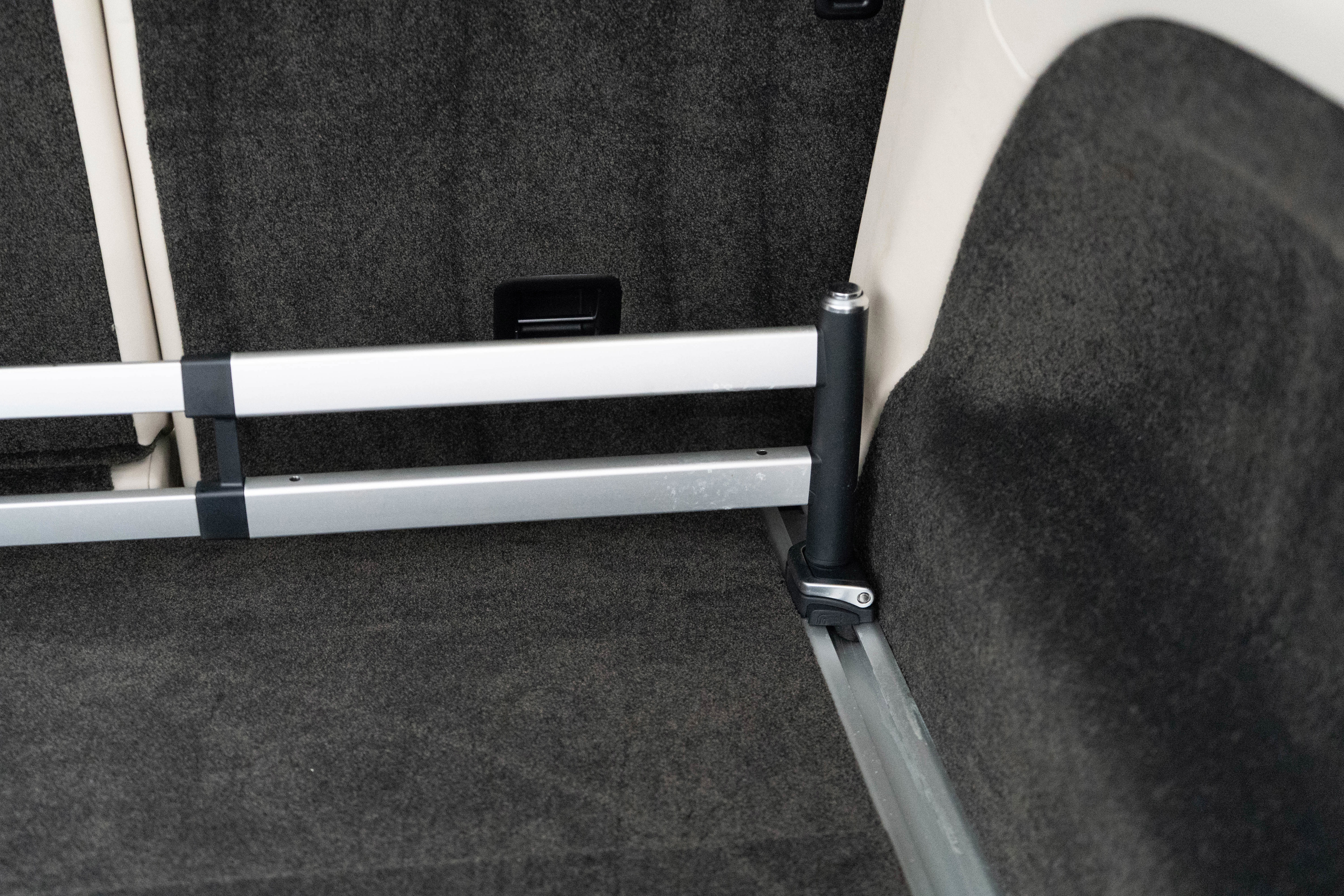 Used 2017 Bentley Bentayga image 49