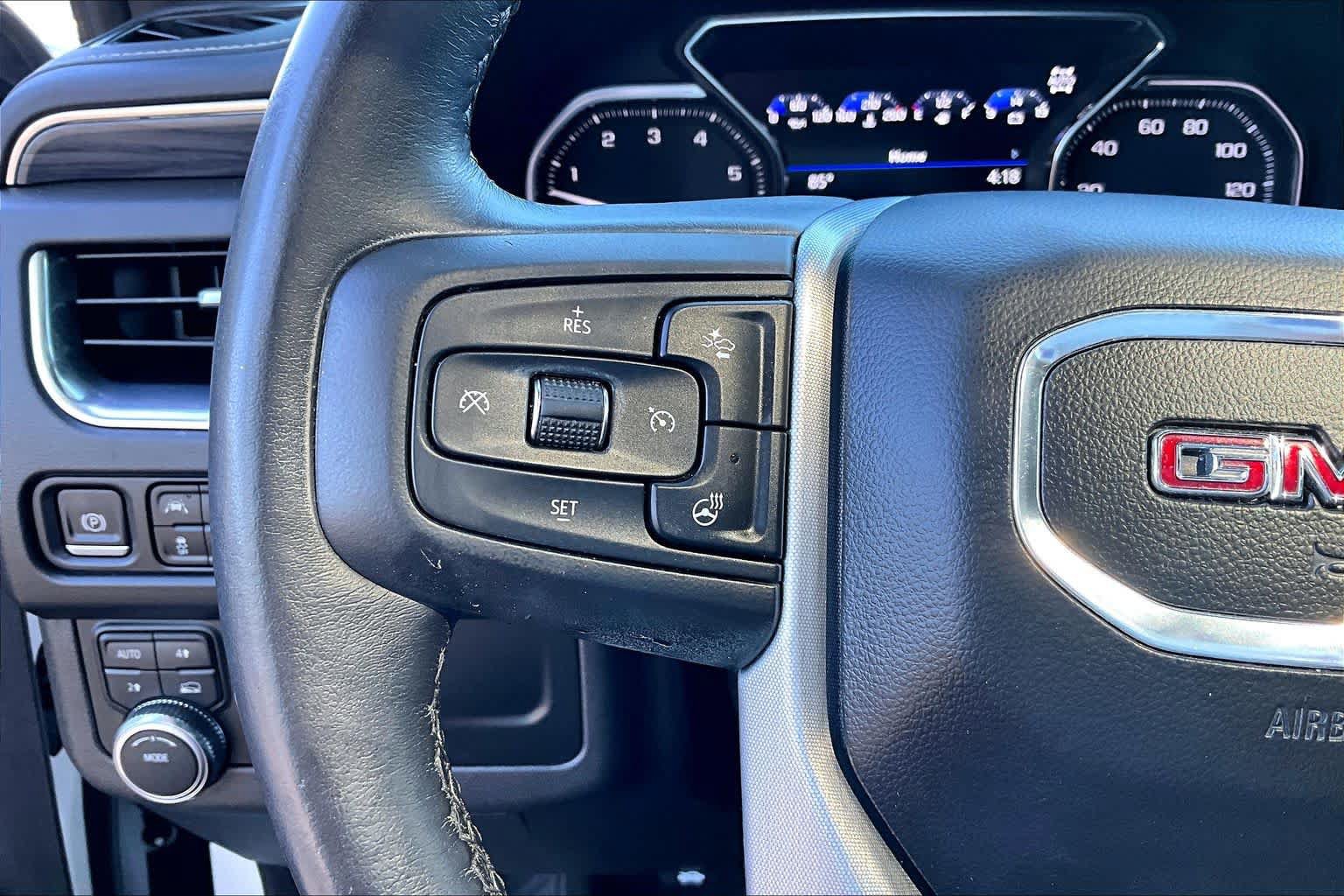 Used 2021 GMC Yukon SLT w/ SLT Premium Package AWD/4WD image 24