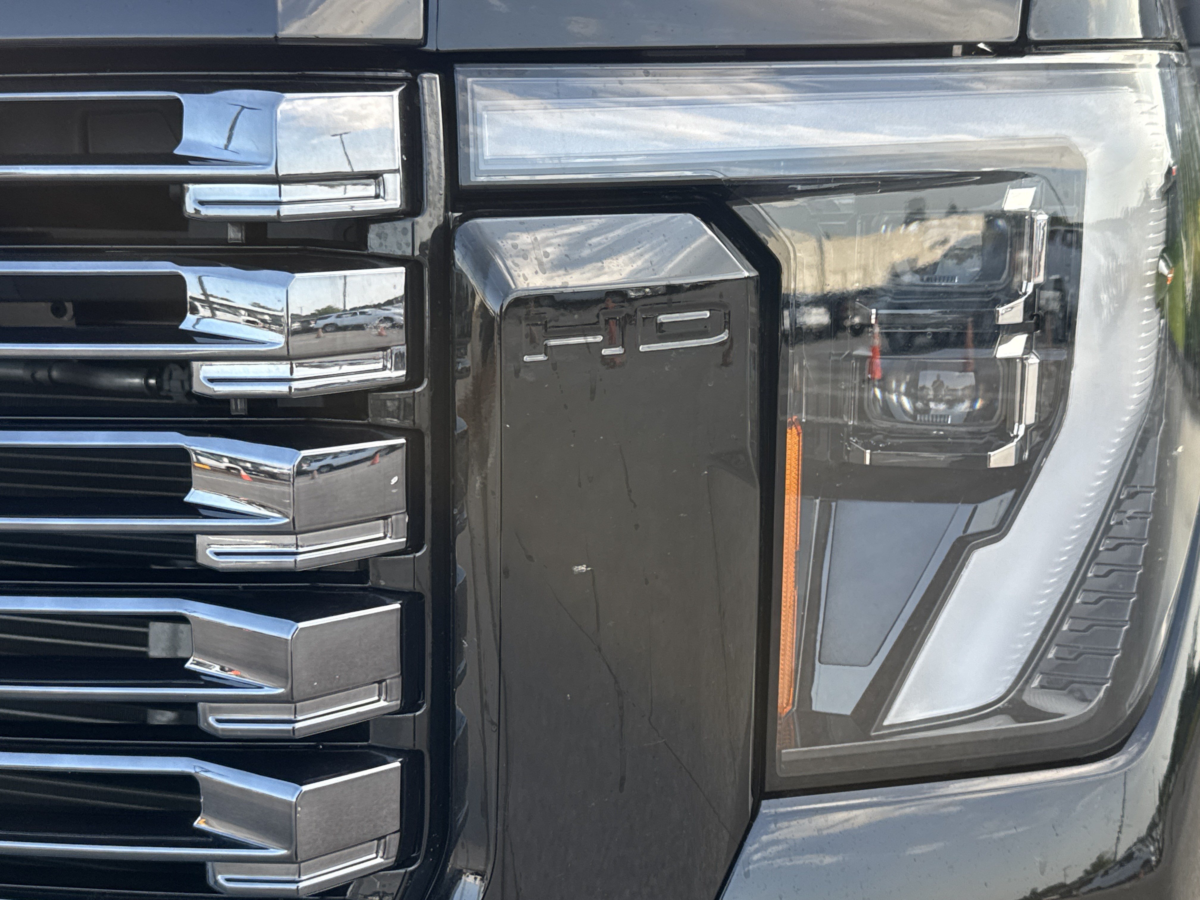 Used 2025 GMC Sierra 2500 Denali Ultimate AWD/4WD image 6