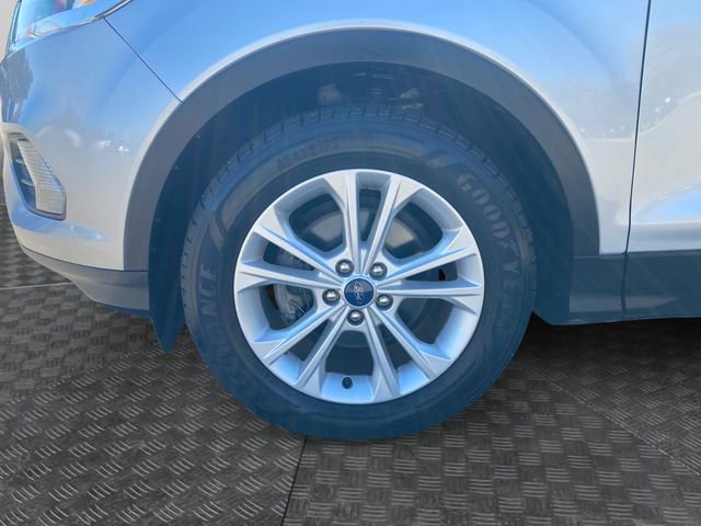 Used 2019 Ford Escape SEL image 33