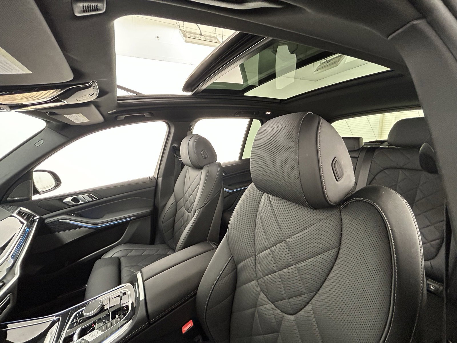 Used 2025 BMW X5 xDrive50e w/ M Sport Package image 29