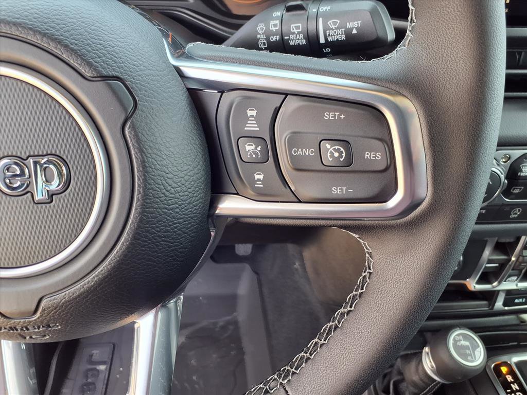 New 2026 Jeep Wrangler Unlimited Sahara AWD/4WD image 11