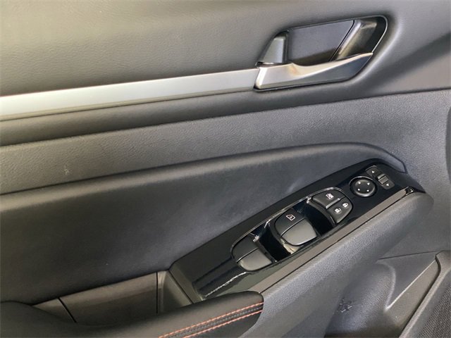 Used 2024 Nissan Altima 2.5 SR image 27