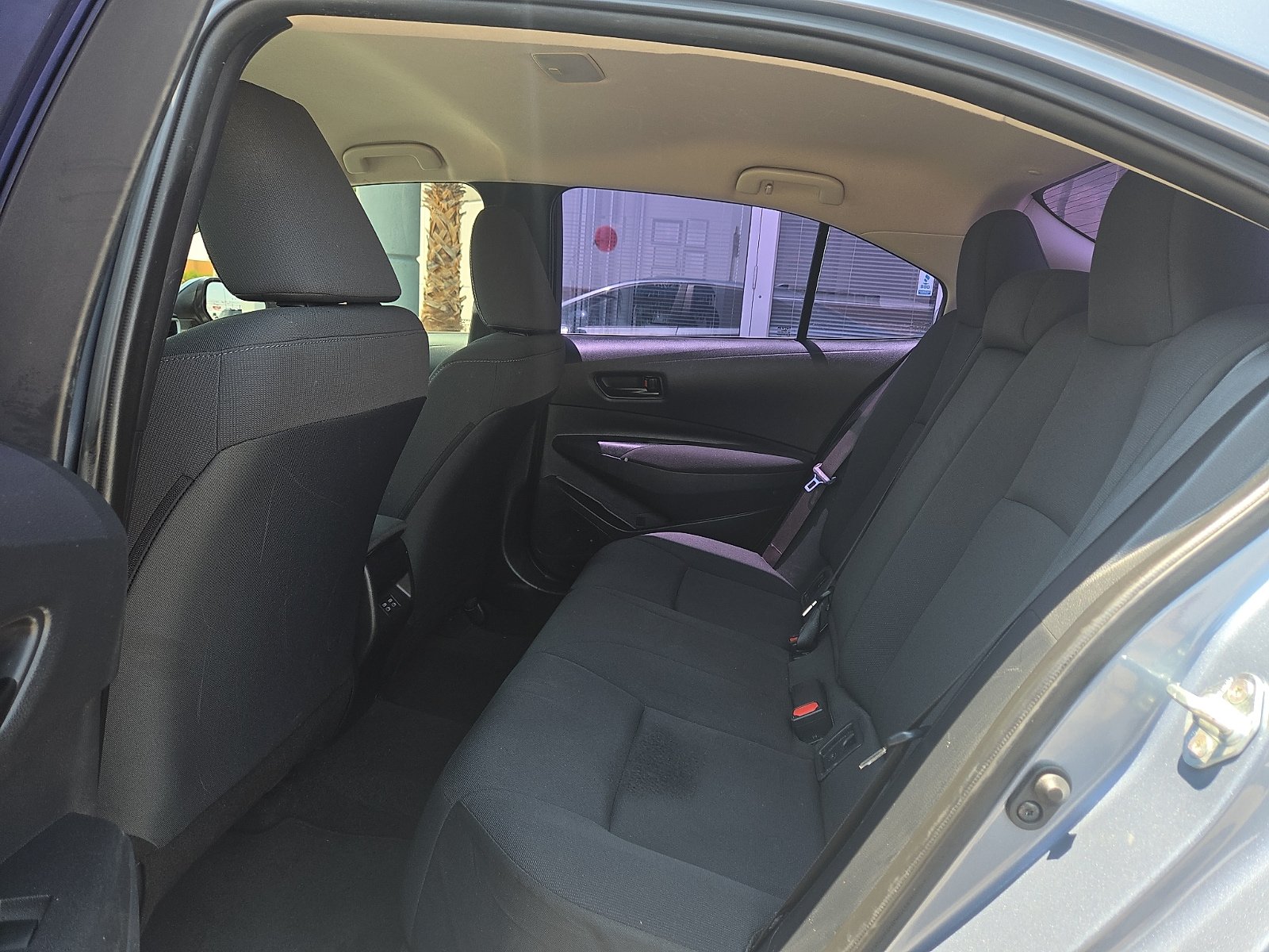 Used 2025 Toyota Corolla LE FWD image 6