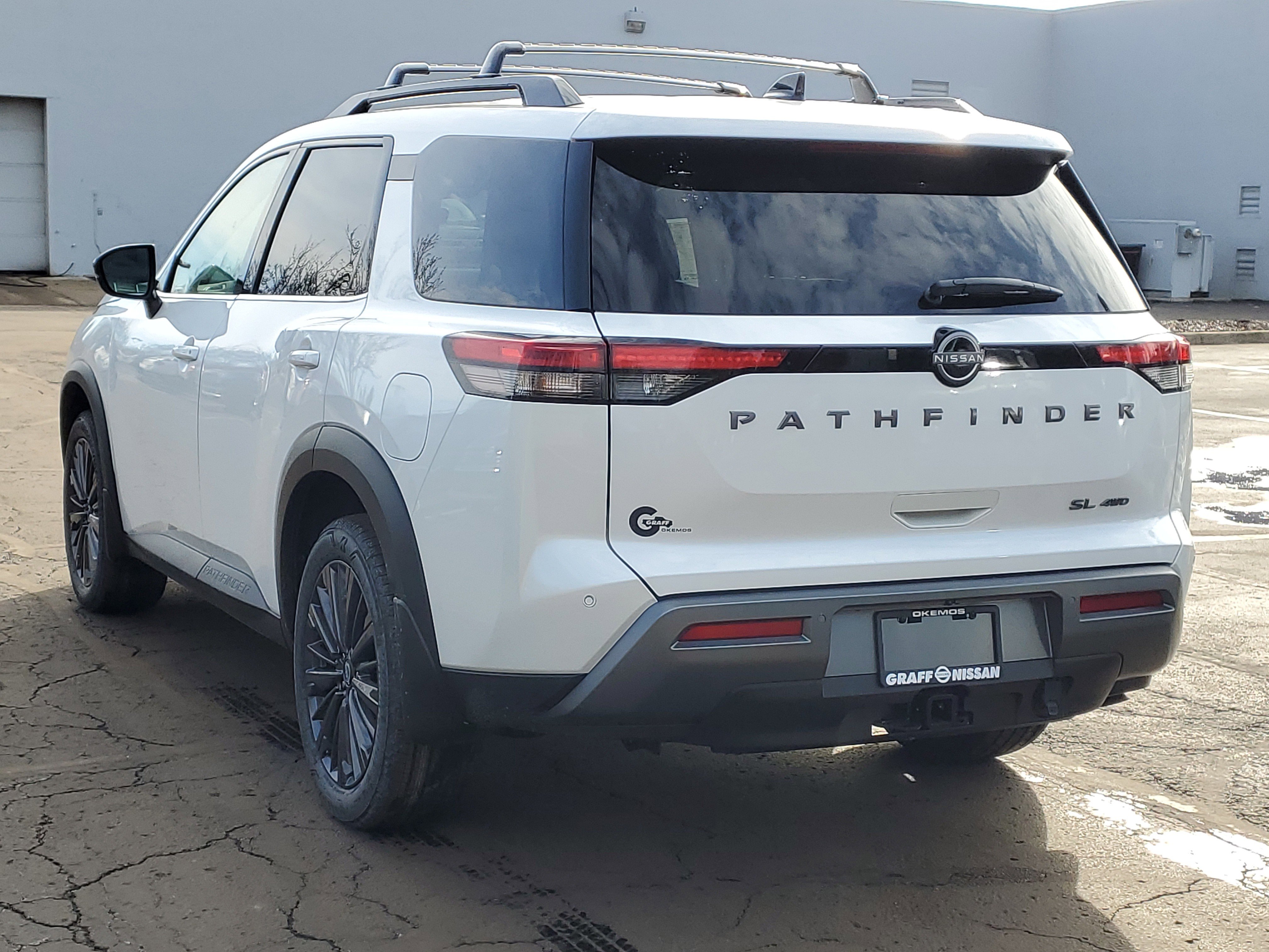 New 2026 Nissan Pathfinder SL w/ SL Premium Package image 4